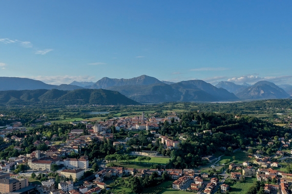 Aria di Festa Vista aerea della città di San Daniele