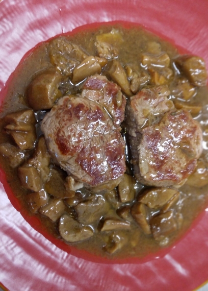 carne funghi marche 23