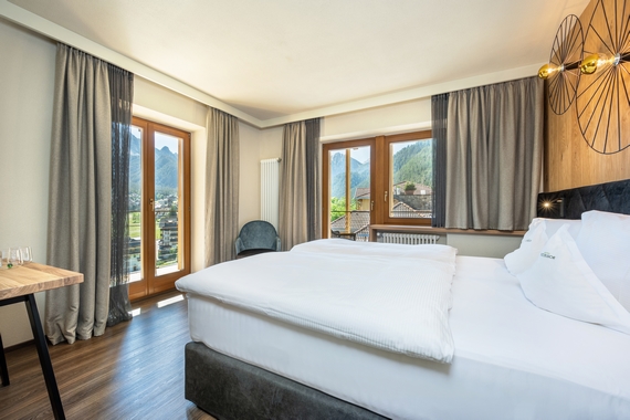 Excelsior Dolomites Life Resort - Restyling camere estate 2021 itin ago 22 570.jpg