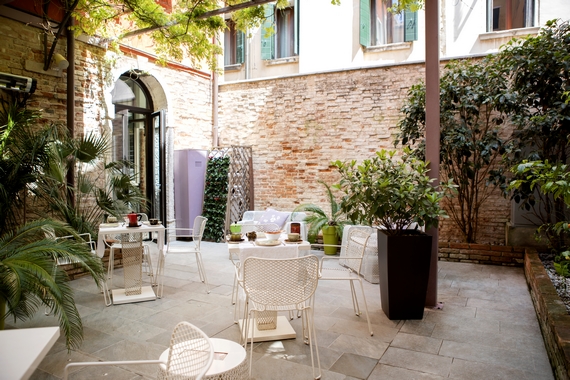 Corte di Gabriela cortile 570