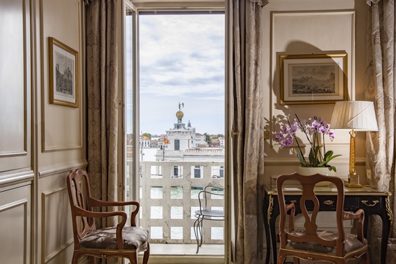 Hotel Bauer Palazzo Executive suite view itin 570