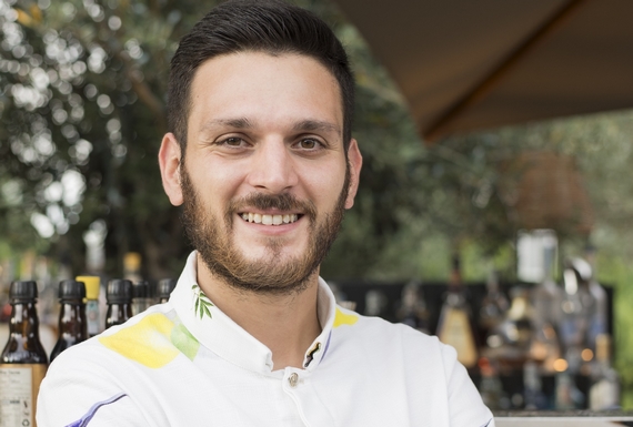 Riccardo Martellucci barman QVINTO a Roma photo by Miro Caruso 570
