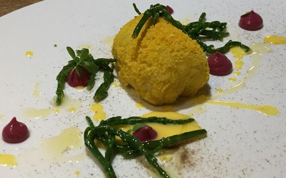 Ristorante Casamatta Vinilia Wine Resort scapece di sgombro asparagi slvatici e capperi 570