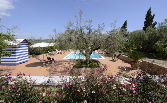 piscina casa del gallo 570