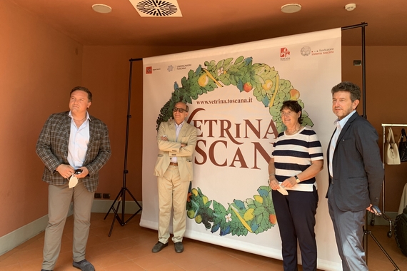 Assessori vetrina toscana 570