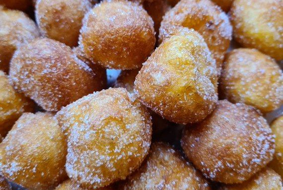 Gonfietti della storica Pasticceria Falicetto di Piacenza credit Visit Emilia 570