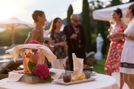 Romantik Hotel Relais dArfanta Aperitivo in giardino 570
