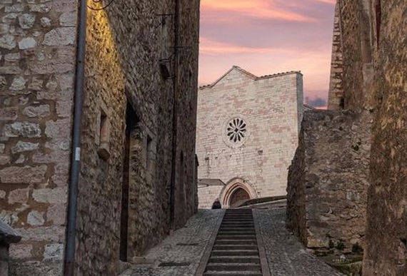 Chiesa di Santa Maria Assunta vallo di nera itin 22 570