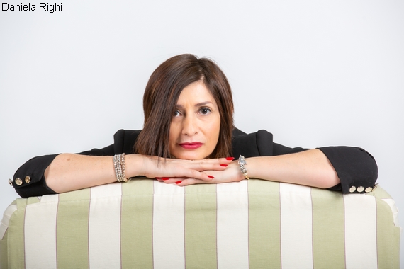 Daniela Righi 2022 itin 570