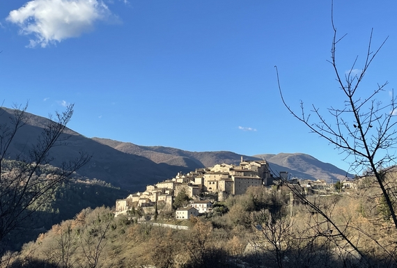 Vallo di Nera Castello Paese monumento itin 22 570