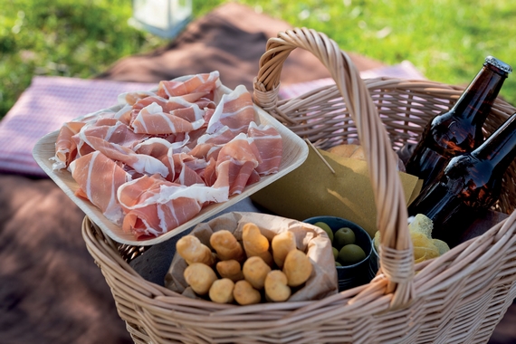 Aria di Festa Uno dei cestini dei picnic 570