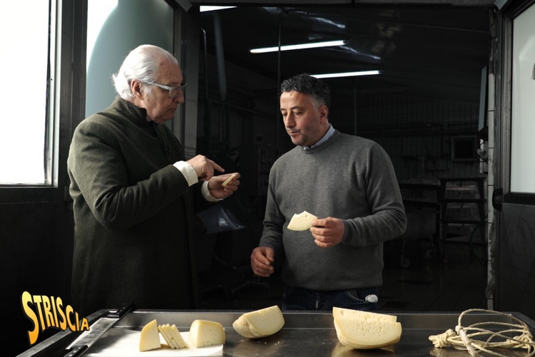 Rampello Provolone del Monaco 05 04 24 