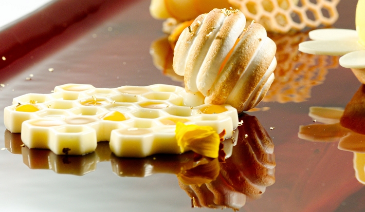 zur kaiserkron api dessert casagrande 01 2024