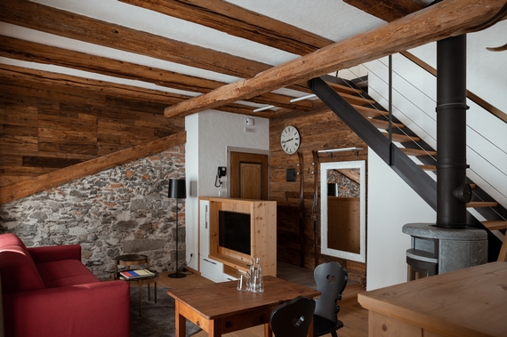 Maurn - Suite 570.jpg