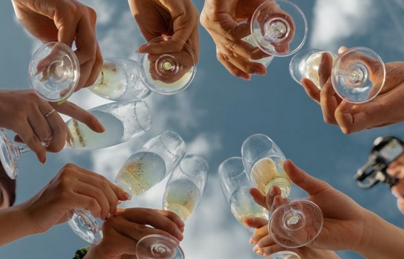 comolli vini e spumanti feste 22 23 itin 3 570.jpg