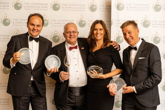 londra wine sparkling 2022 itin 570.jpg