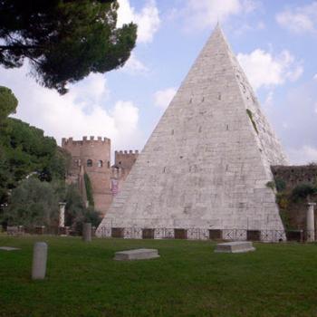 Piramide Cestia