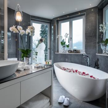 203 Bagno Con Vasca Petali Copia